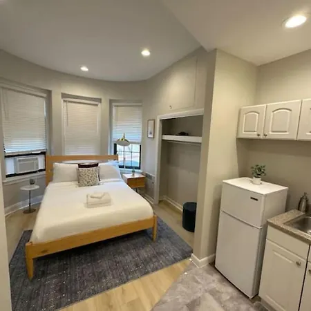 Chic Metro South End Studio
